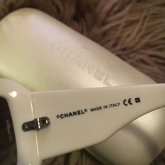CHANEL Lizard CC Sunglasses - Picture 2 of 7